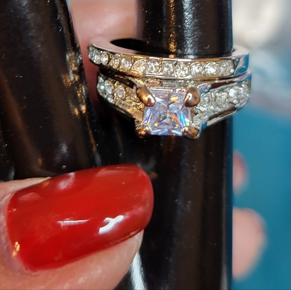 New 2 pc Wedding Set size 6 Cubic Zirconia silver plated